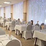 汉加罗斯帕温泉酒店 3*