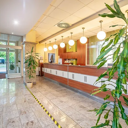 Hungarospa Thermal Отель Хайдусобосло
