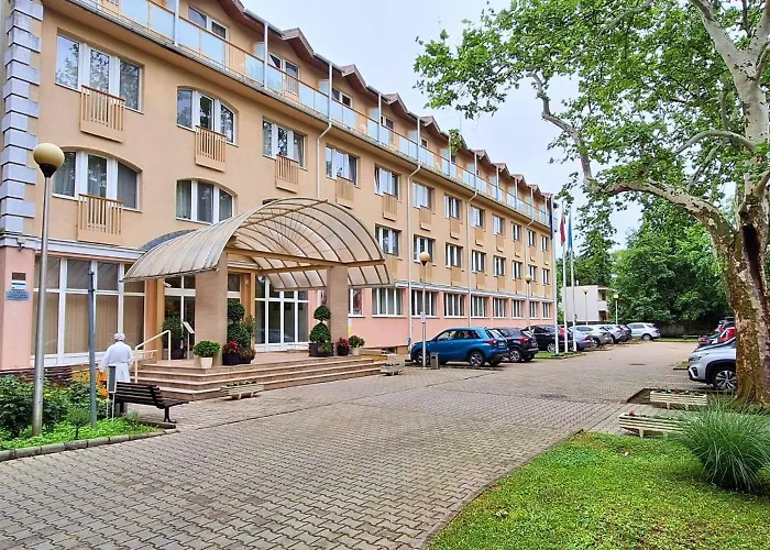 Hungarospa Thermal Отель Хайдусобосло